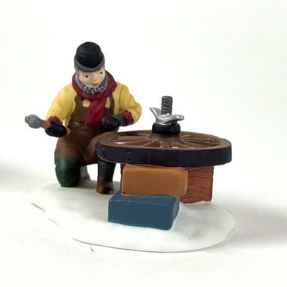 Charming Hand-Painted Vintage Figurines  Wheelwright Craft Scene Collectibles  N - Picture 7 of 8